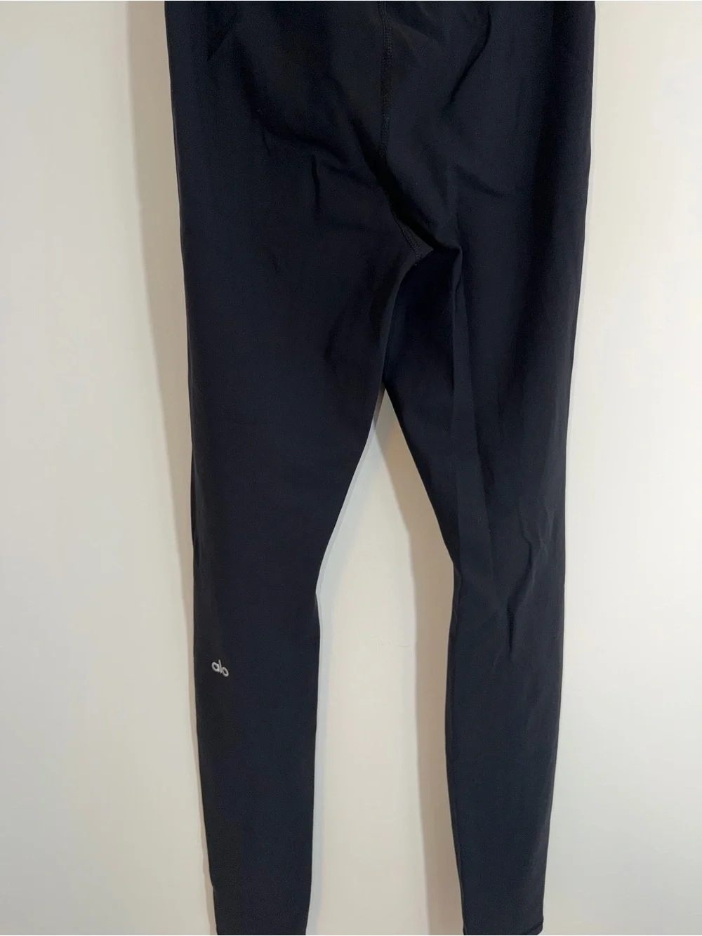 alo High Waisted Ripped Warrior Legging black medium